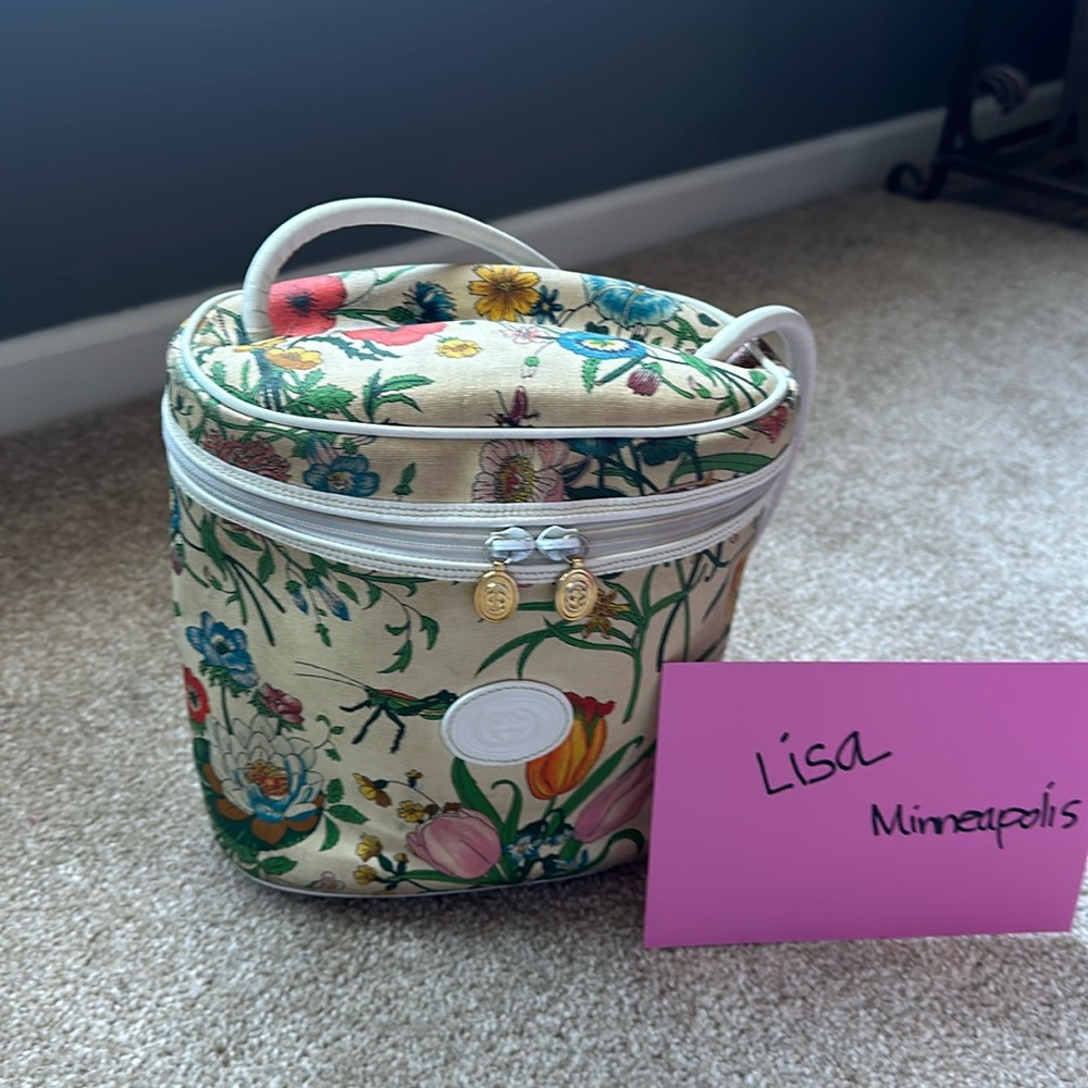 WELL LOVED vintage Gucci Binocular Bag